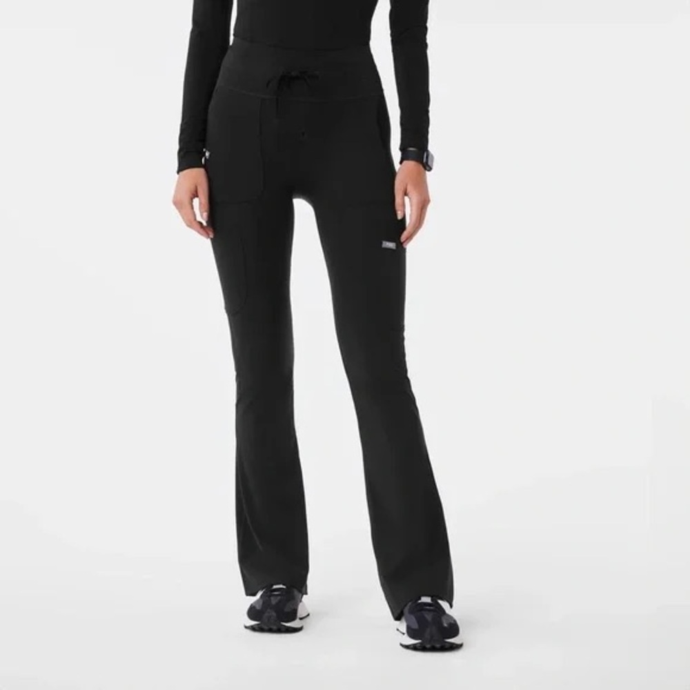 NWT Figs High Waisted Seville Flare - ScrubLegging™ - M / Black